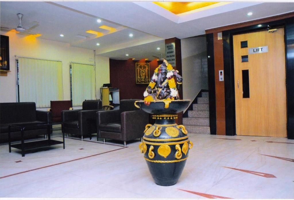 Hotel Padmini Residency Hyderabad Exterior foto